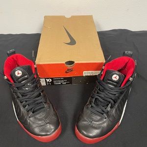 Jordan Jumpman Pro size 10. Great shoes!
